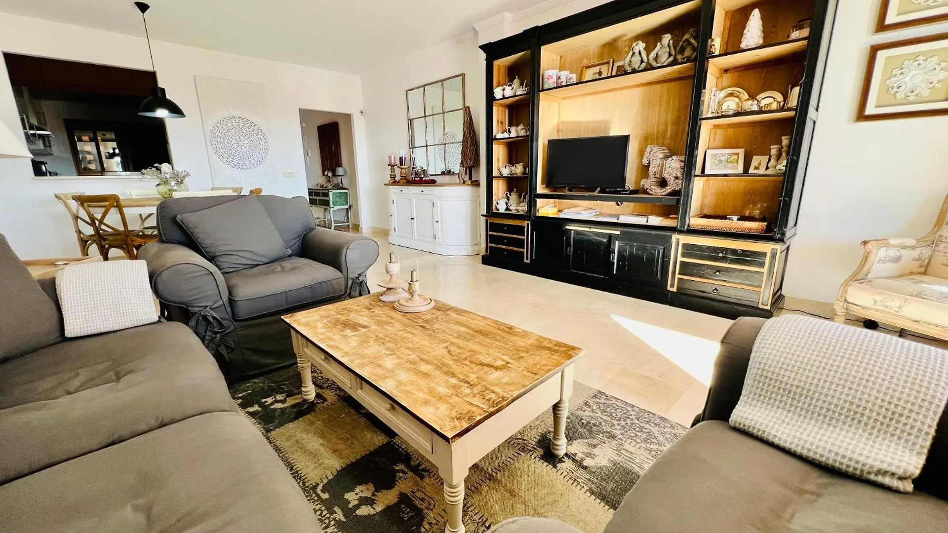 Appartement Face Mer Avec Acces Au Padel Prive Belle Terrasse Et Grande Piscine Casares Spanien